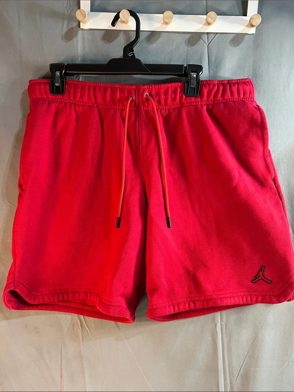 Jordan Men's LG  Red Athletic Fleece Shorts